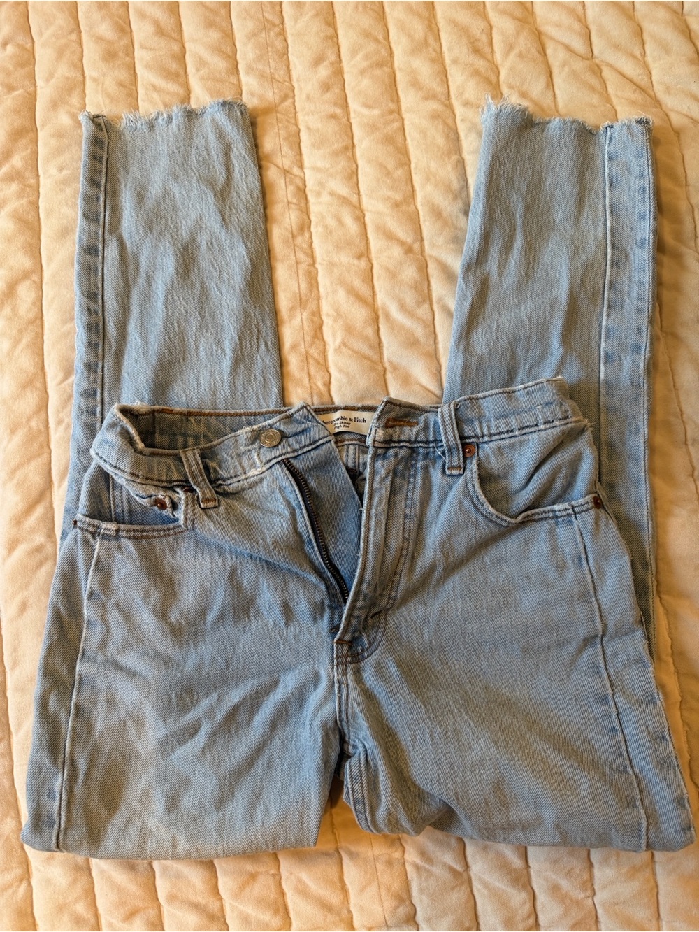 Abercrombie & Fitch Light Wash High-Rise The Skinny Jeans
